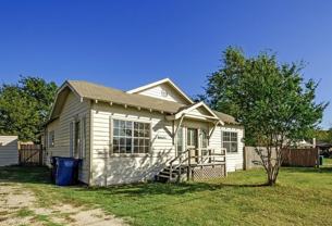 1322 North Powell Parkway - Photo 1 of 1