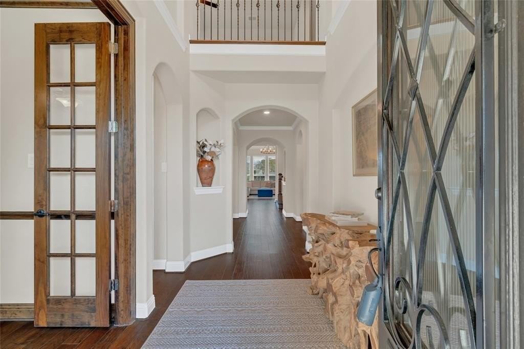 2852 Exeter Dr - Photo 6 of 40