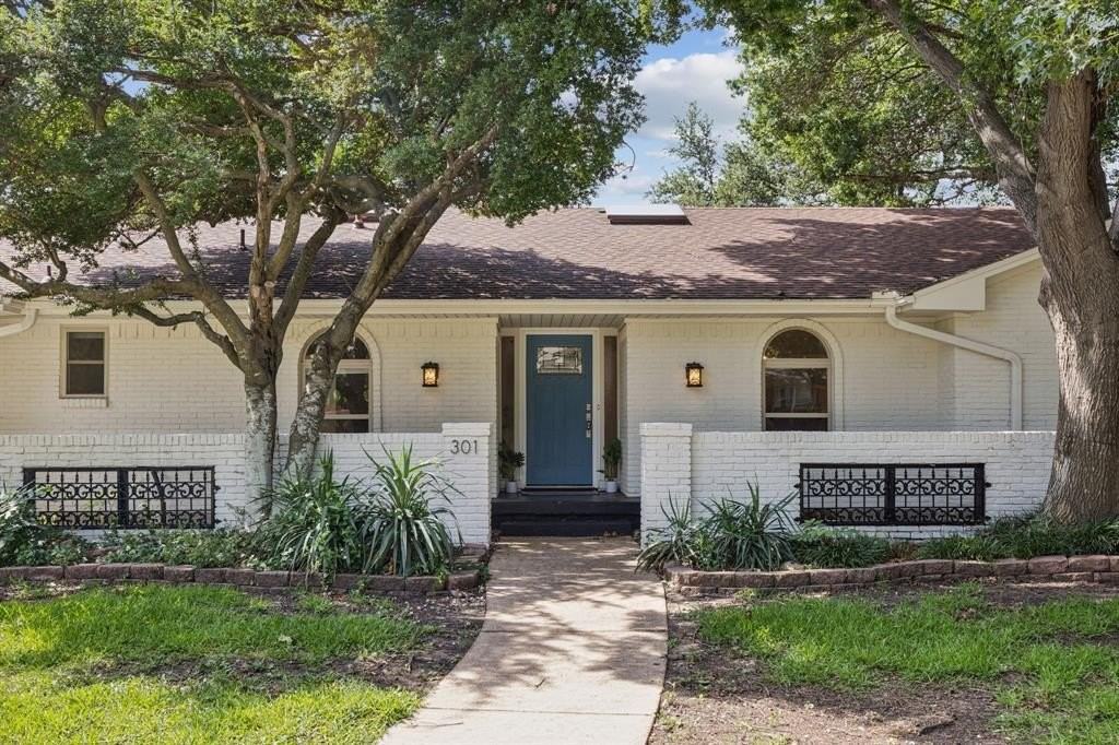 301 Ridgebriar Dr - Photo 3 of 34