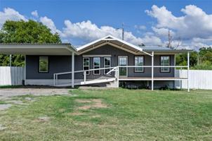 featured image of 401 East Barker