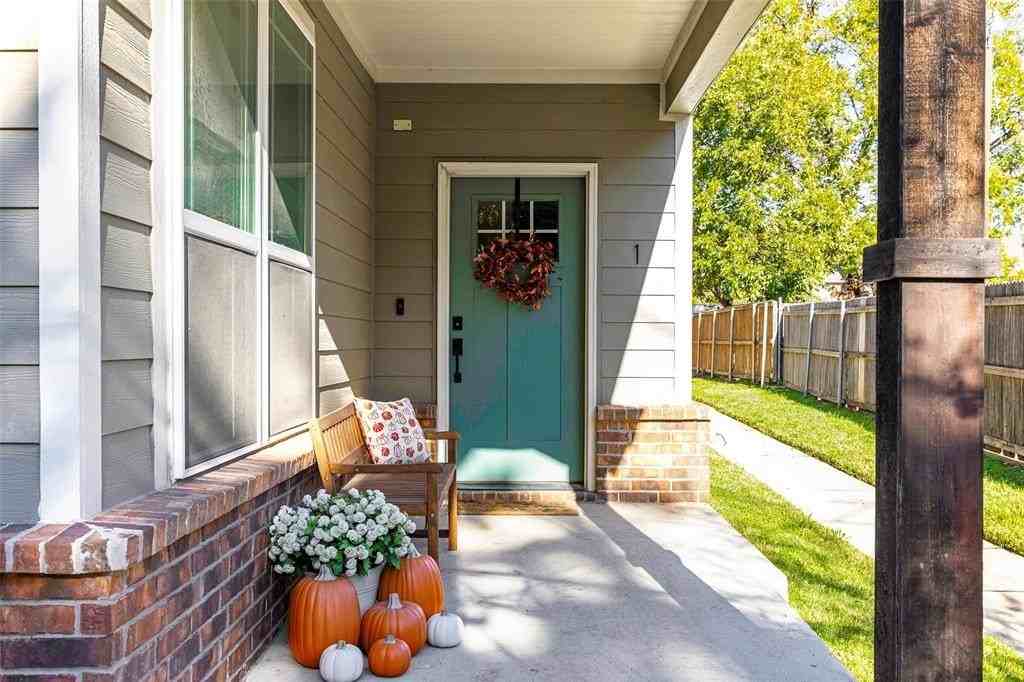 312 N Henderson Ave #1 - Photo 2 of 25