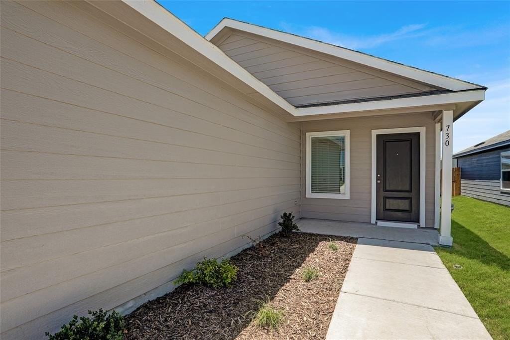 1033 Raintree Road - Photo 2 of 25