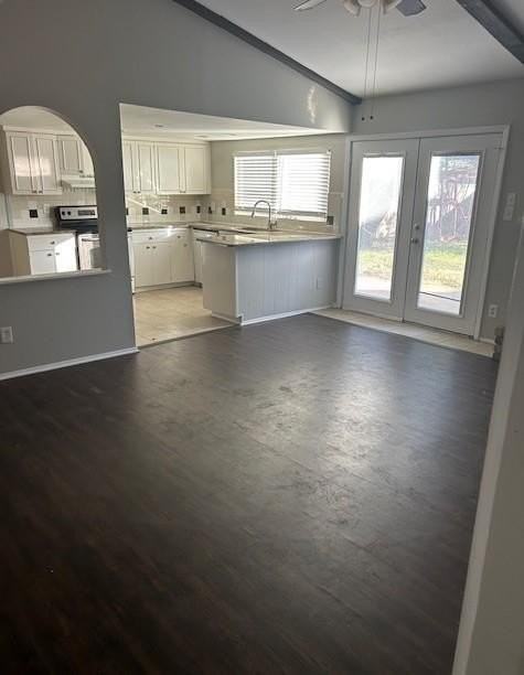 1326 Beechwood Dr - Photo 3 of 11