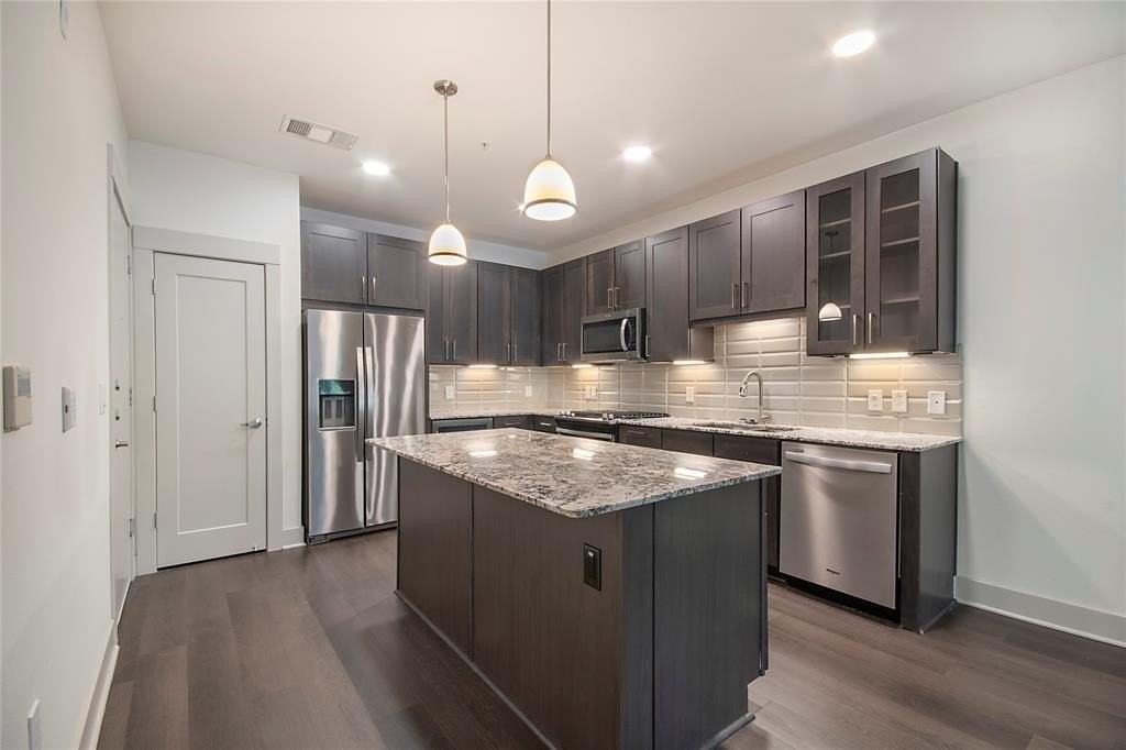 5607 Belmont Ave #122 - Photo 6 of 39