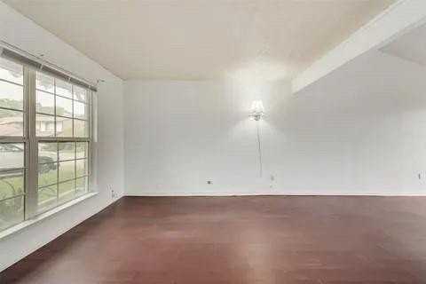 1814 Highbrook Ct - Photo 5 of 22