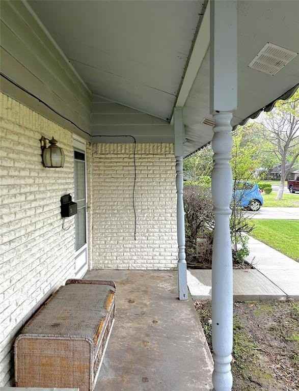 725 Danish Dr - Photo 2 of 11