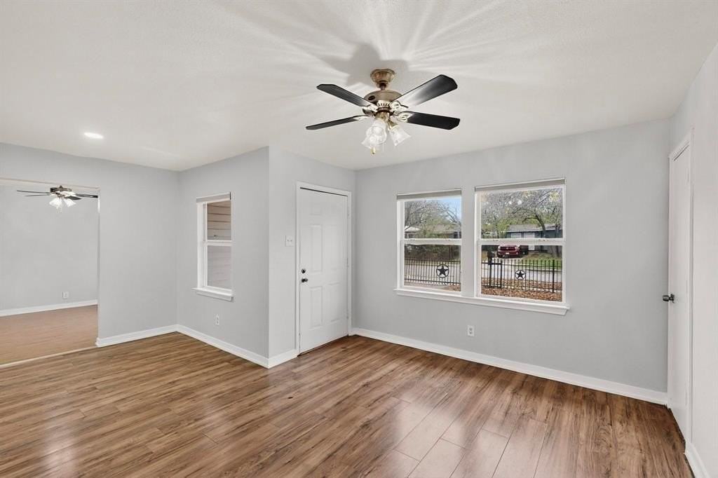 2430 Bluffton Dr - Photo 7 of 39