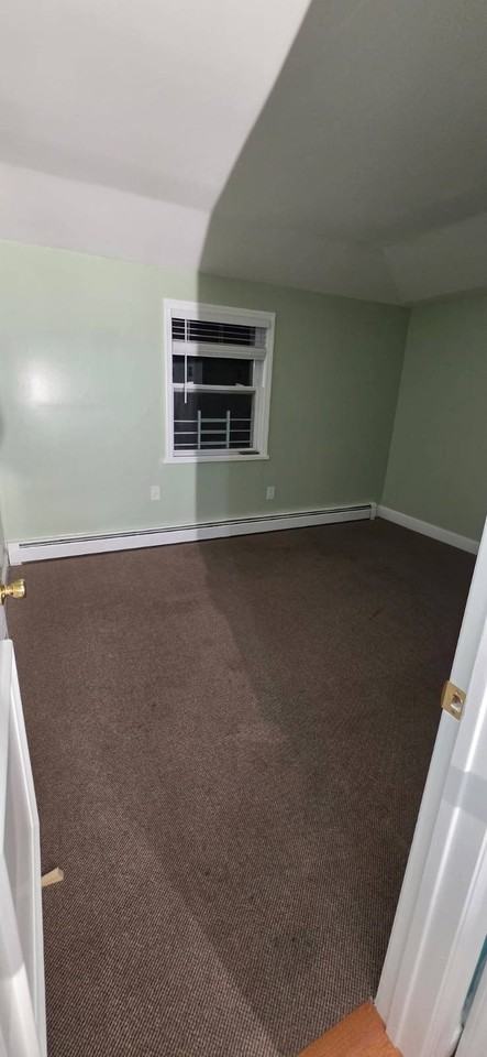 16502 Sayres Ave - Photo 4 of 9