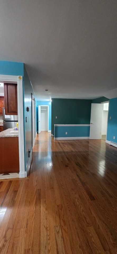 16502 Sayres Ave - Photo 7 of 9