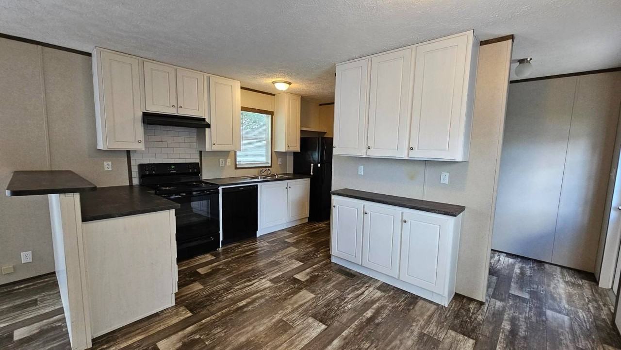 2201 S Anna St #36 - Photo 4 of 18