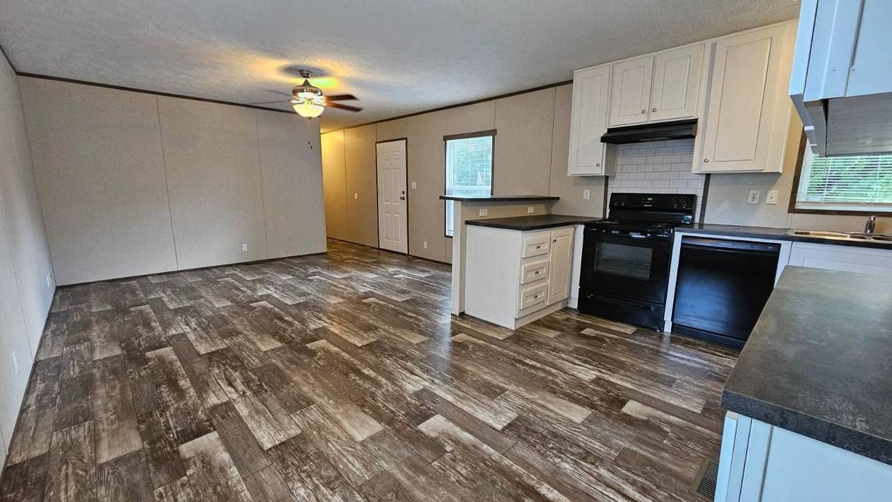 2201 S Anna St #36 - Photo 5 of 18