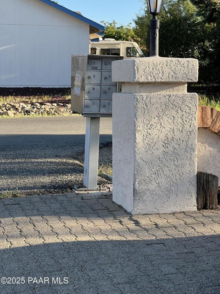 8860 E Yavapai Rd Apt C #C - Photo 7 of 17