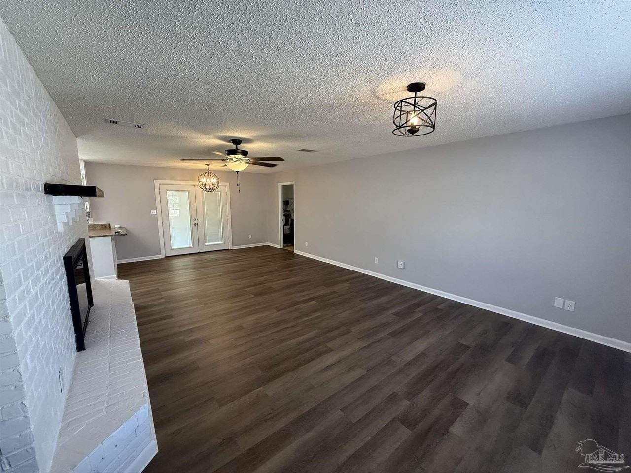 6931 Falcon Dr - Photo 2 of 17