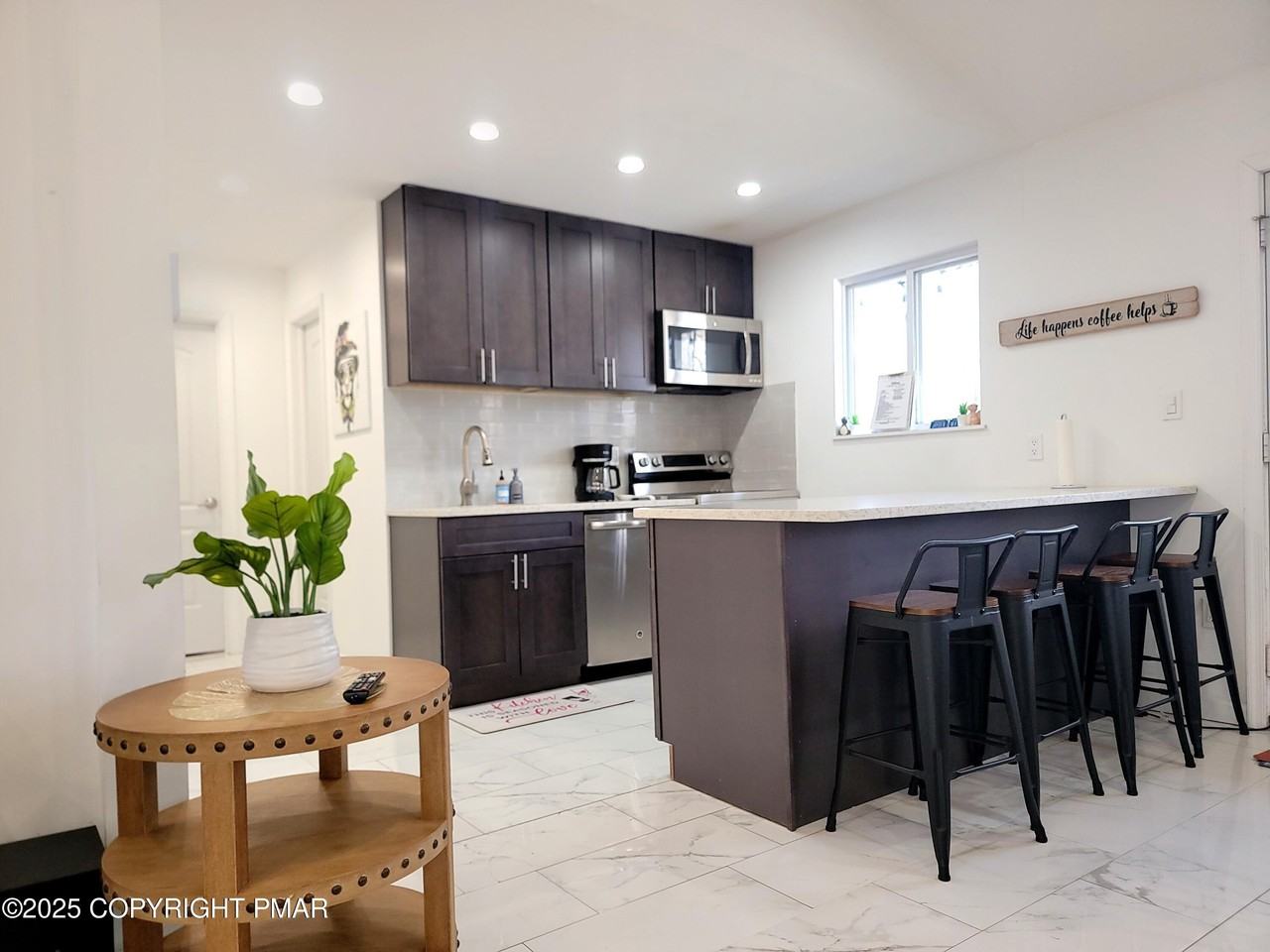 21 Ridge Dr - Photo 4 of 22