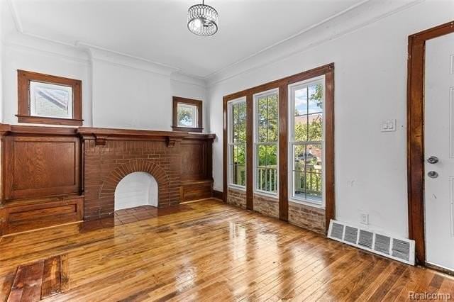 4827 Gray St - Photo 3 of 20