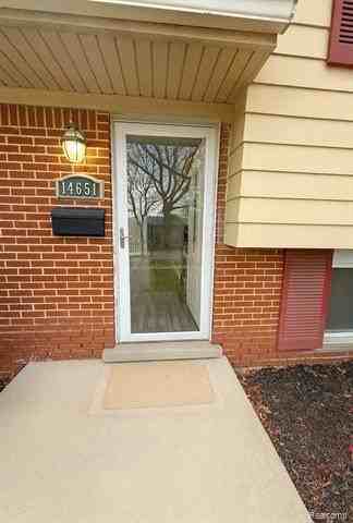 14651 Fairway St - Photo 3 of 27