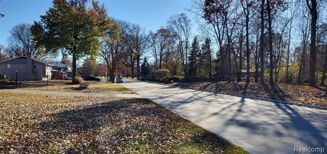 381 S Beech Daly St - Photo 2 of 12