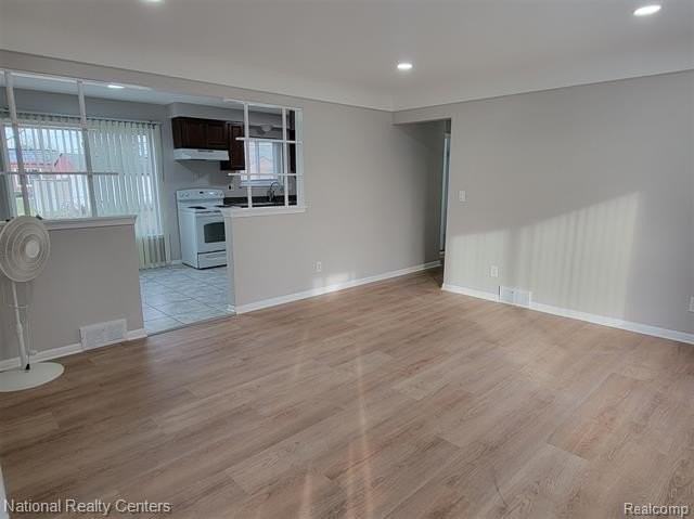 4661 Reader Dr - Photo 2 of 20