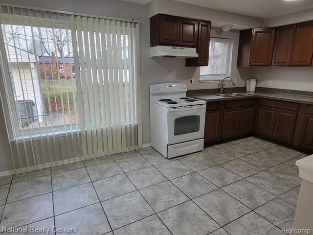 4661 Reader Dr - Photo 5 of 20