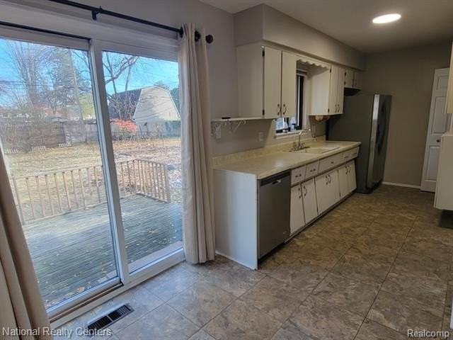 27272 Pembroke Dr - Photo 5 of 20