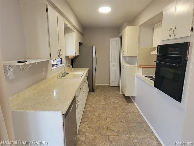 27272 Pembroke Dr - Photo 6 of 20