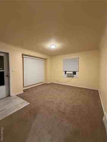 776 John Daly St - Photo 3 of 13