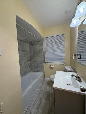 776 John Daly St - Photo 4 of 13