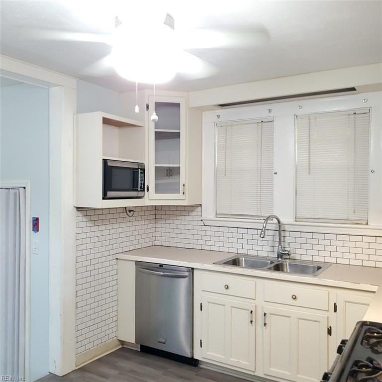 114 Wyoming Ave - Photo 4 of 21