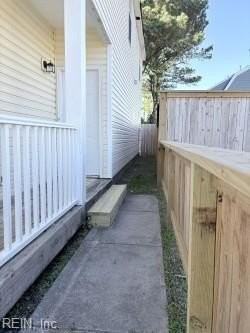 2049 Stonehurst St - Photo 5 of 37