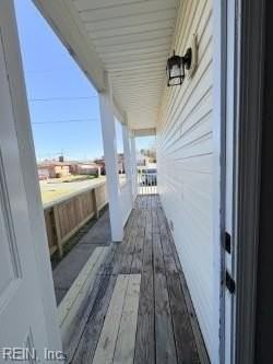 2049 Stonehurst St - Photo 6 of 37