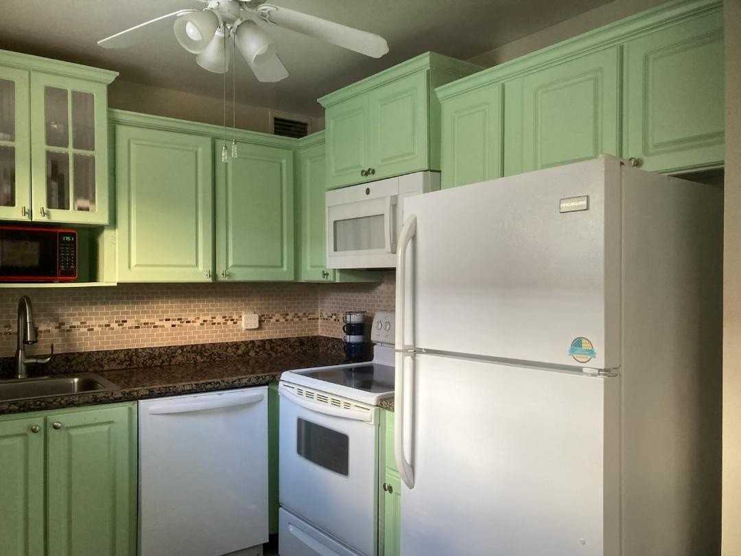 445 Saxony Way #445 - Photo 3 of 10