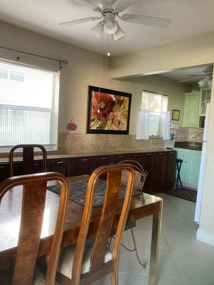 445 Saxony Way #445 - Photo 4 of 10