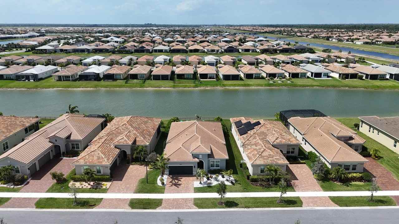 9282 Sw Miracoli Way - Photo 7 of 42