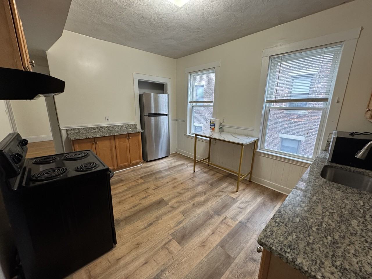 39 Chester St #2 - Photo 5 of 28