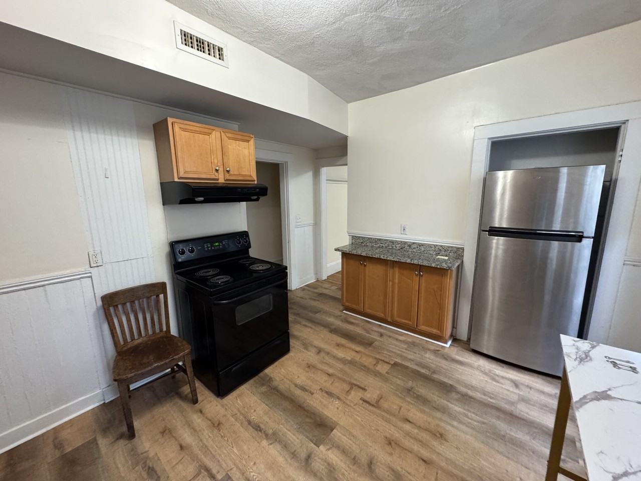 39 Chester St #2 - Photo 6 of 28