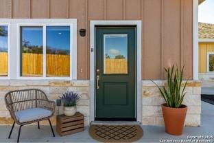 705 Fifth Street #B - Photo 1 of 1