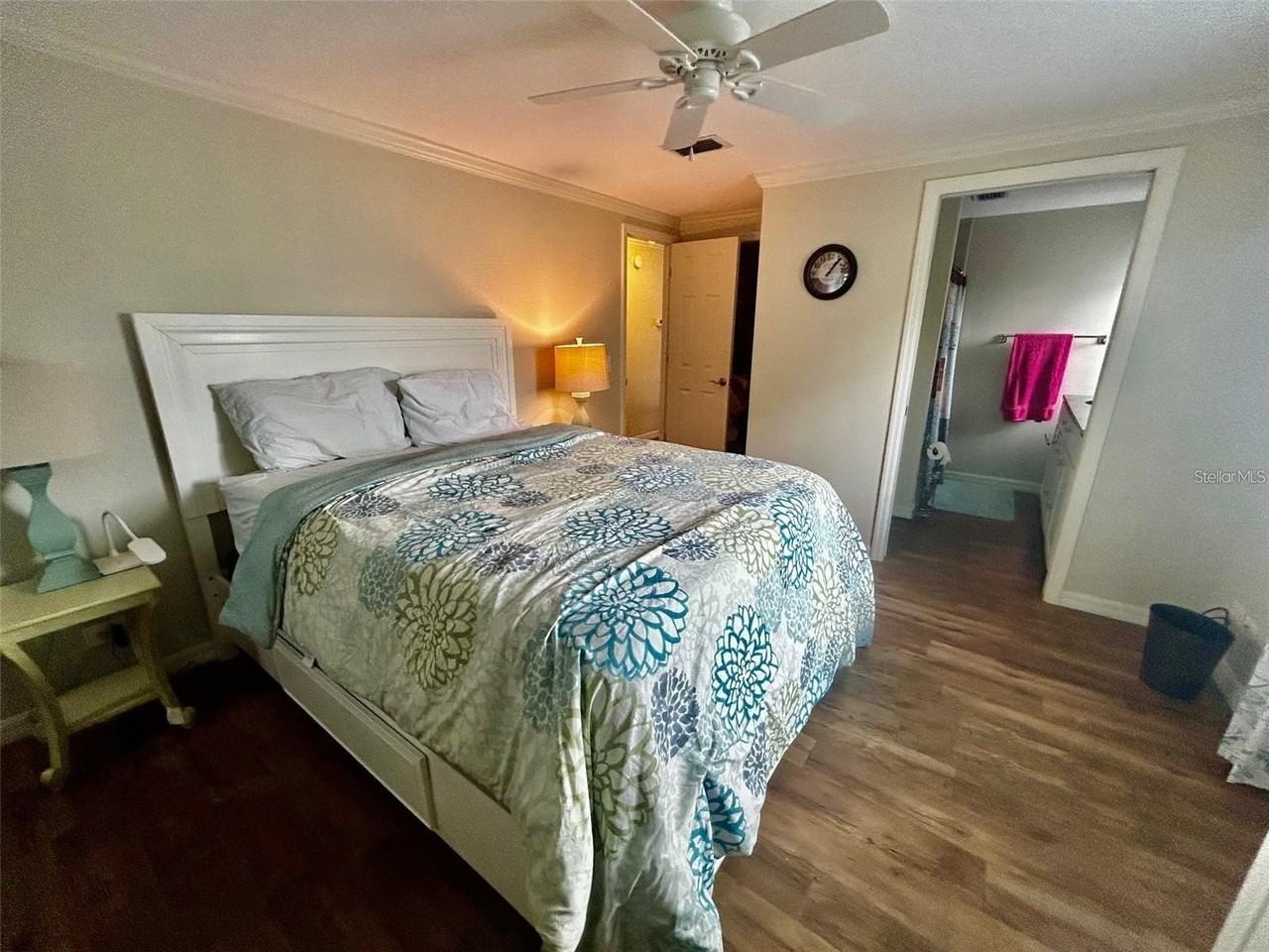 5742 Camelot Dr N - Photo 5 of 8