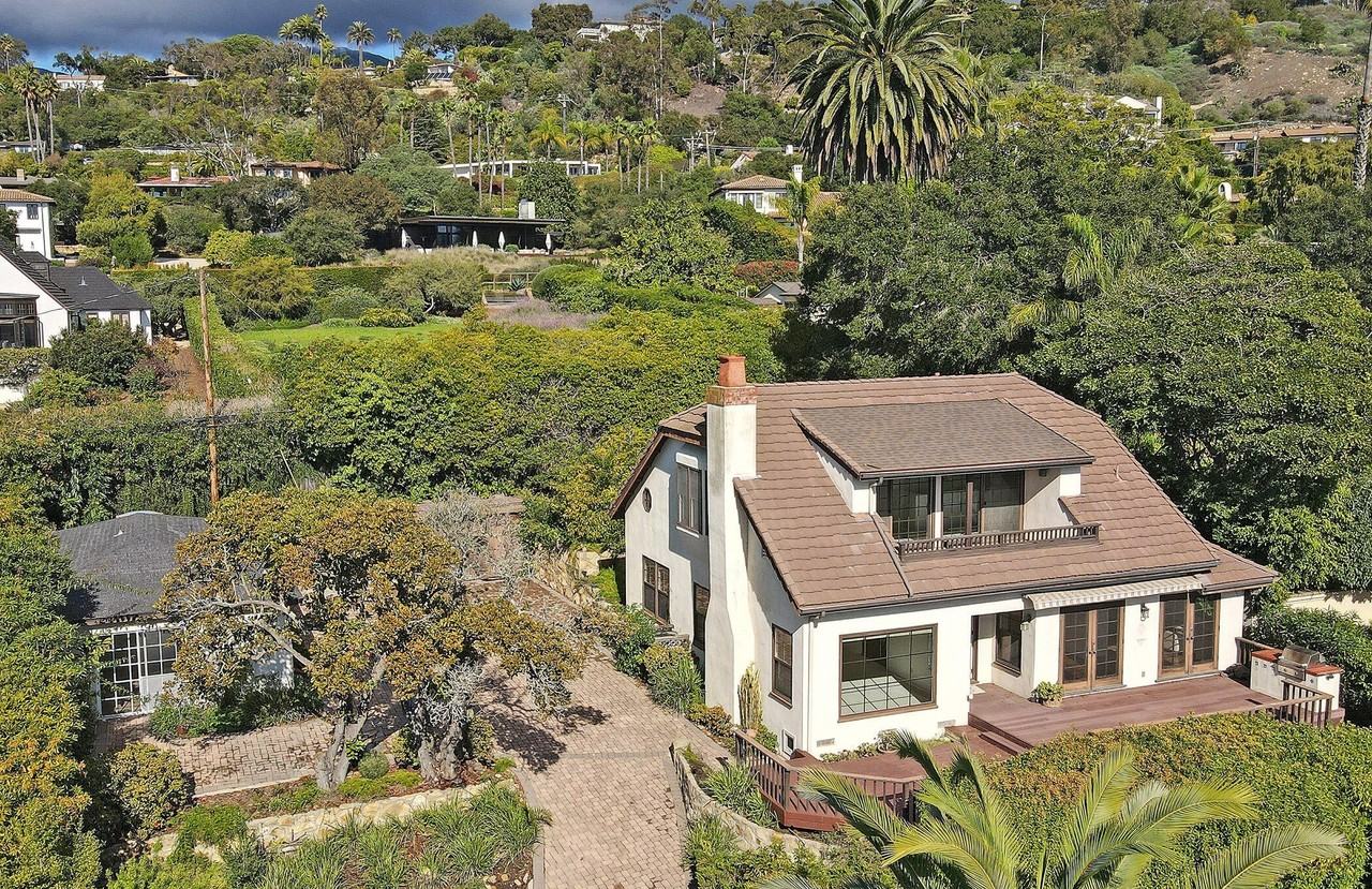 1712 Lasuen Road - Photo 3 of 38