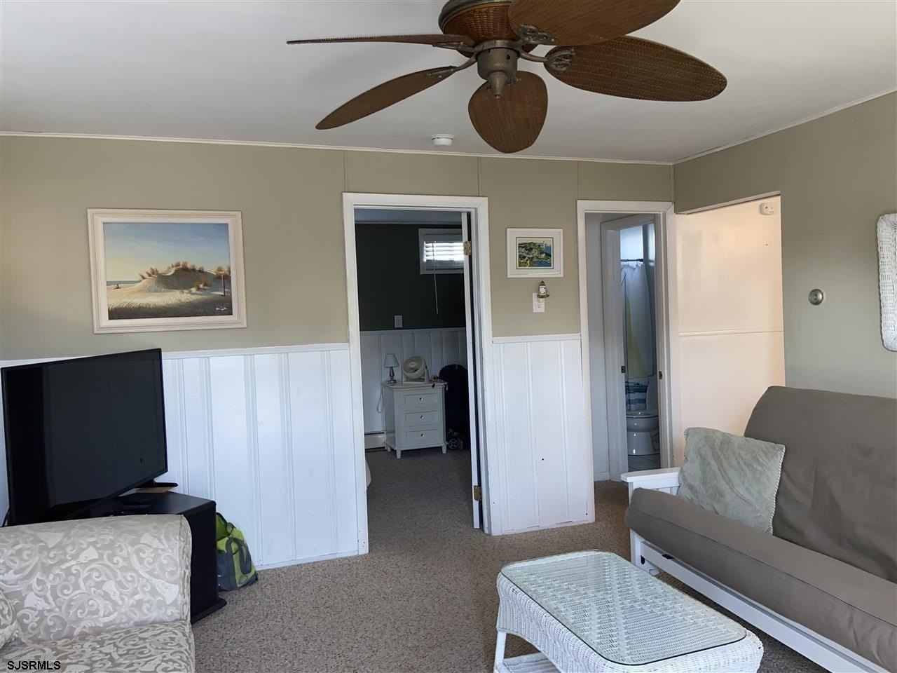 225 Quay Blvd - Photo 2 of 5