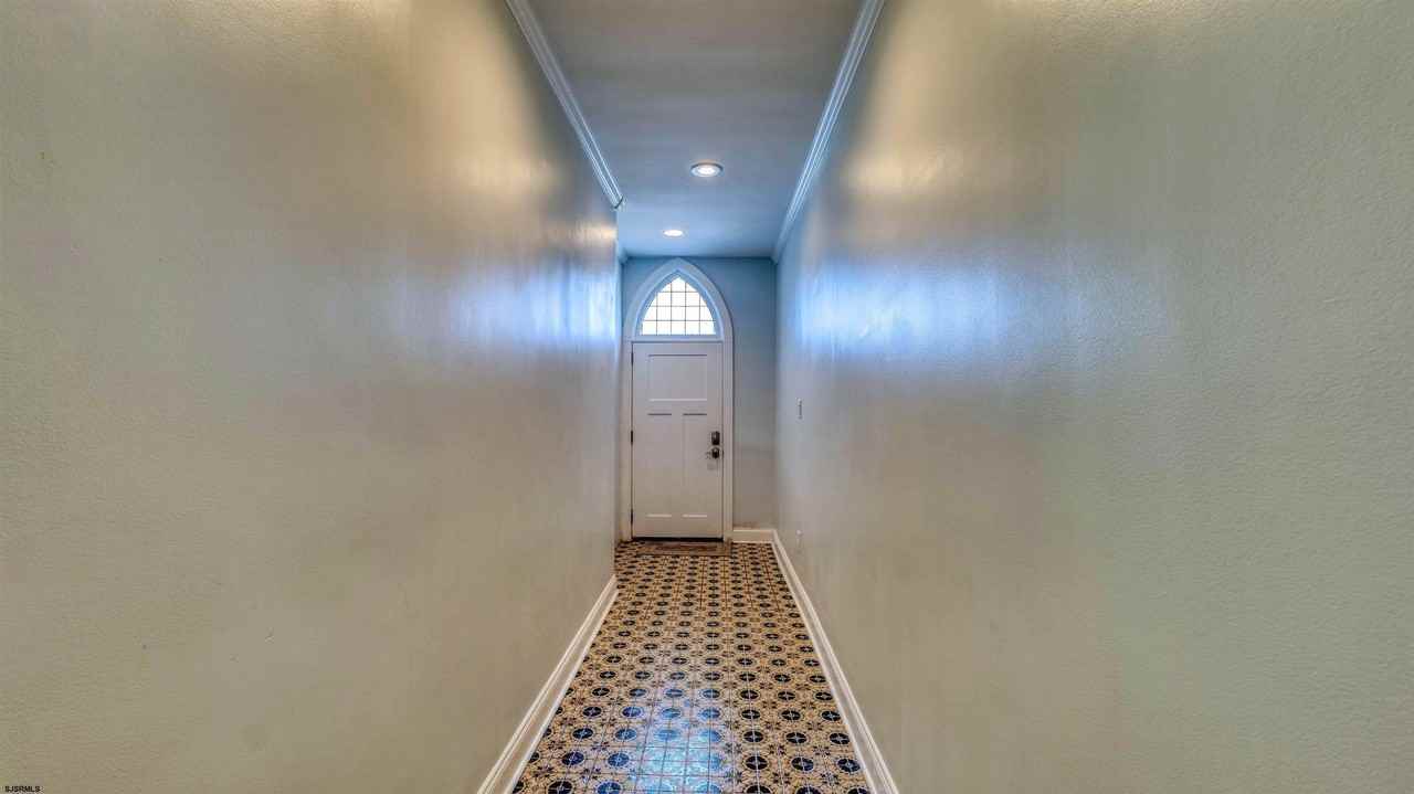 7318 Ventnor Ave - Photo 2 of 36