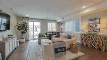 featured image of 9 South Granville Avenue