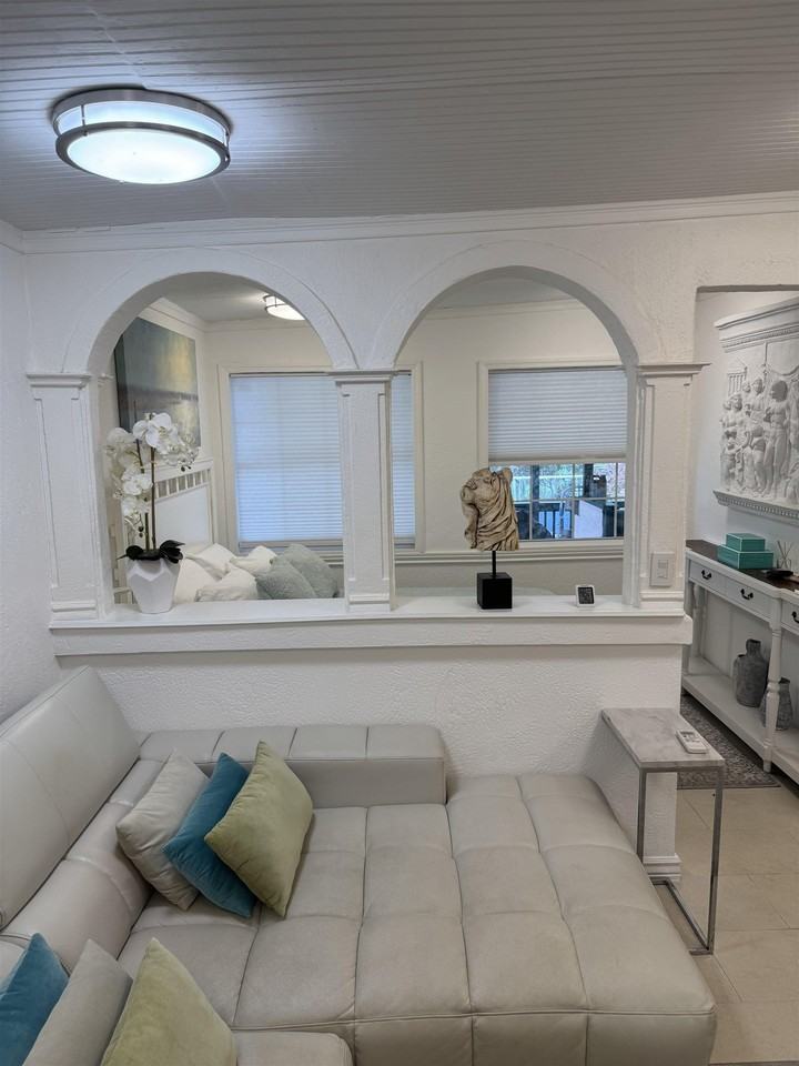 295 W Palmer Mill Rd - Photo 2 of 14