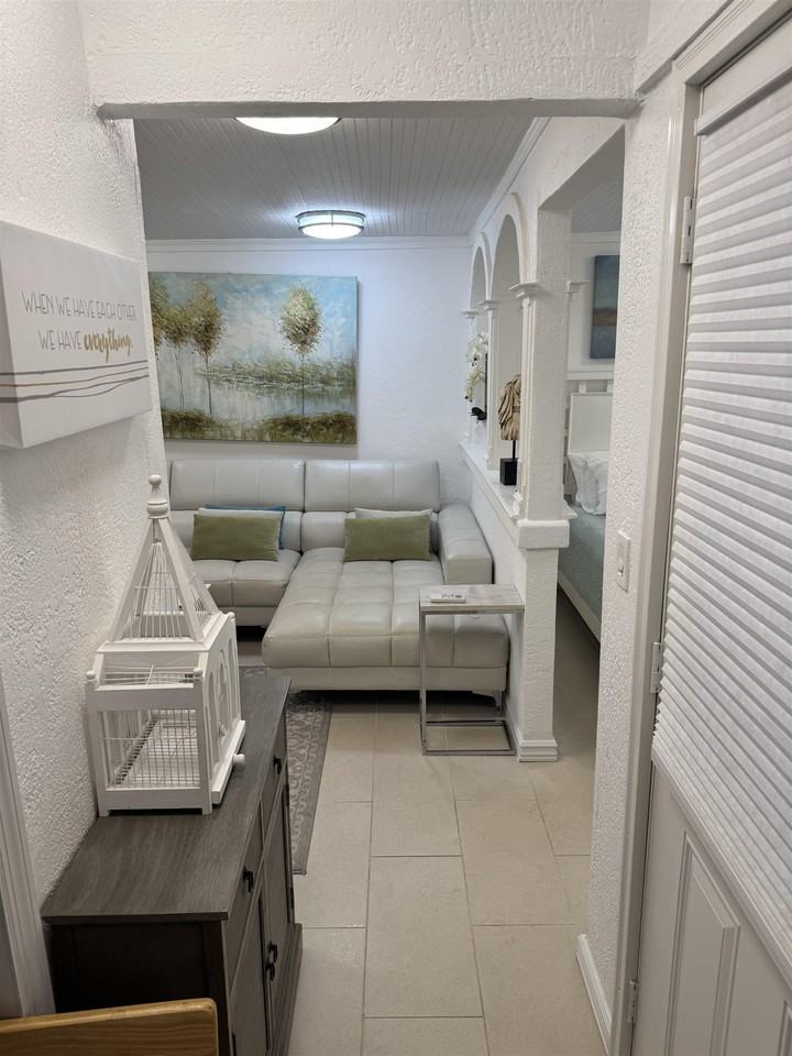 295 W Palmer Mill Rd - Photo 3 of 14