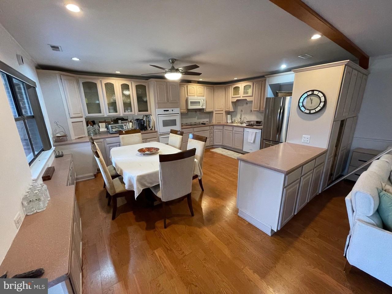 4026 Society Dr - Photo 4 of 11