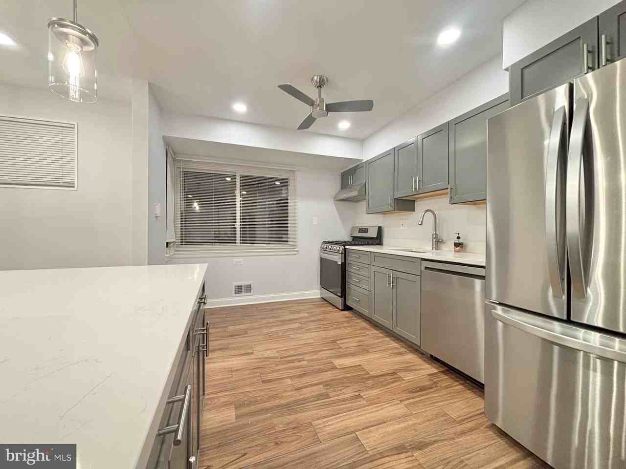 2712 Finch Street - Photo 5 of 18