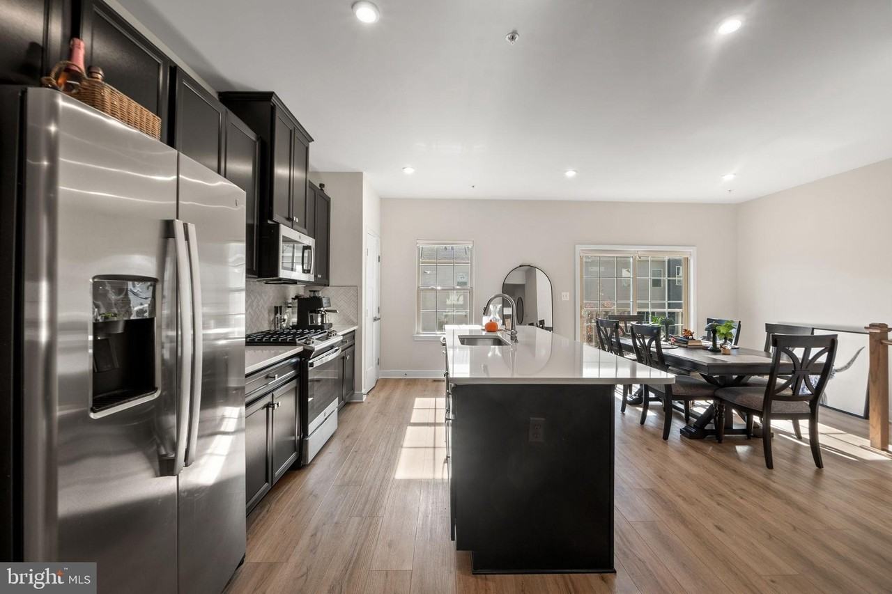 9019 Belinda Blvd - Photo 3 of 25