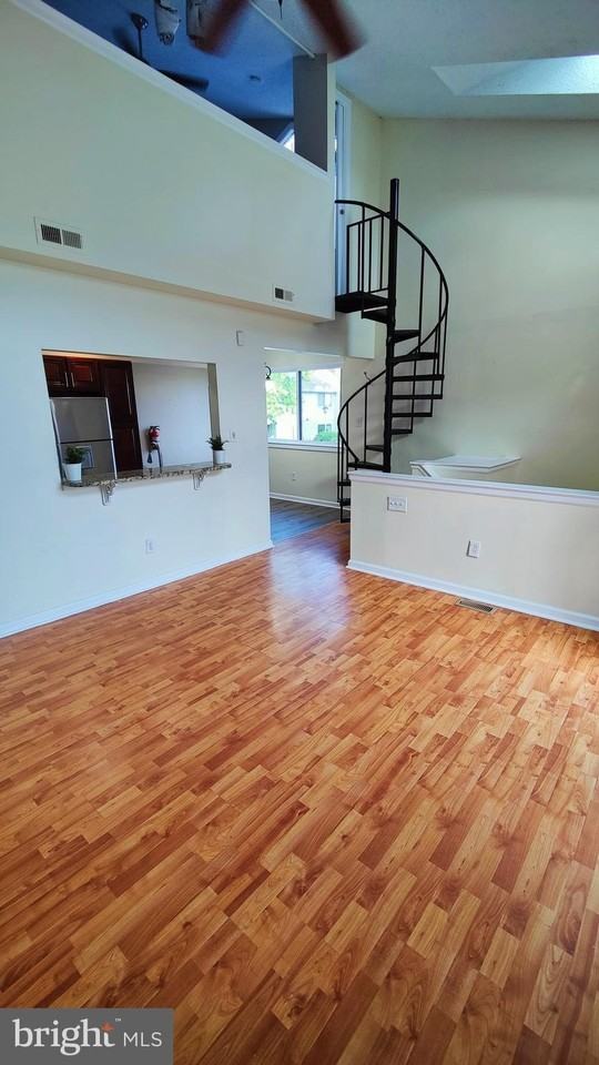 1106 Roberts Way - Photo 4 of 10