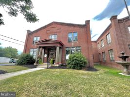 featured image of 302 York Street #2