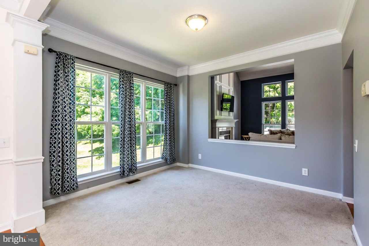 684 Churchill Rd - Photo 4 of 50