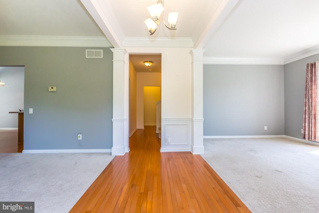 684 Churchill Rd - Photo 6 of 50